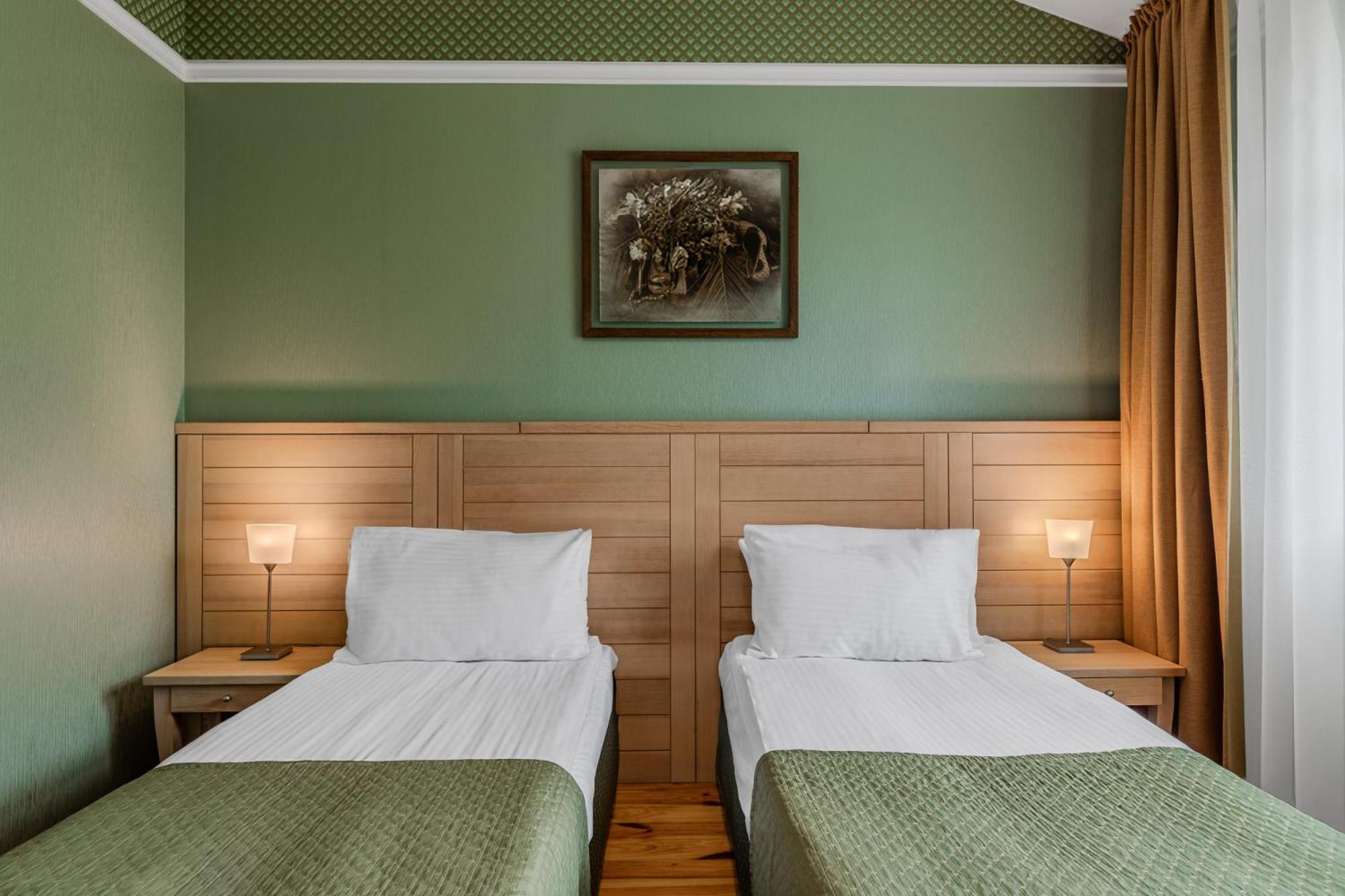 Seasons Spa Boutique Hotel Kozyn Bilik gambar