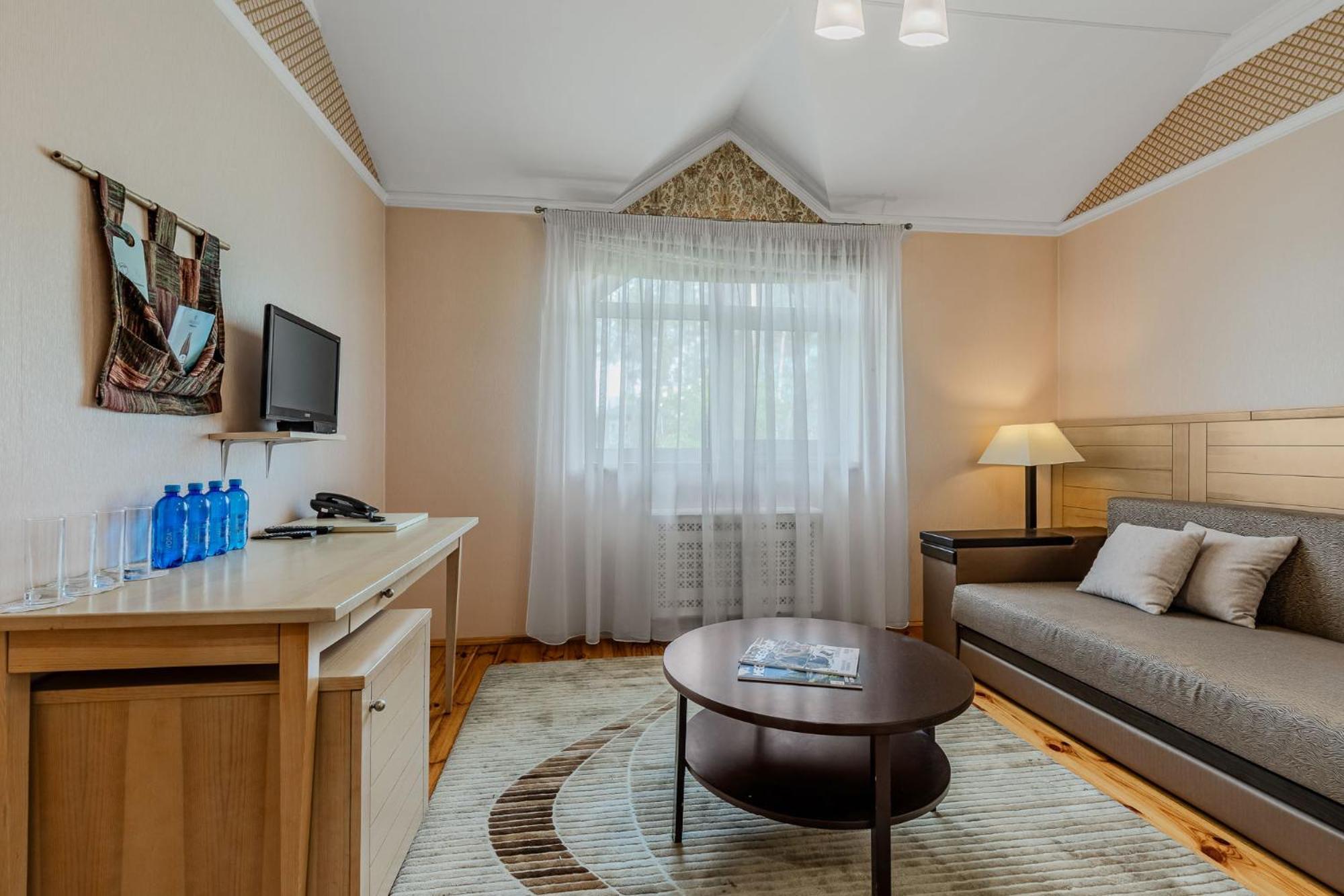 Seasons Spa Boutique Hotel Kozyn Bilik gambar