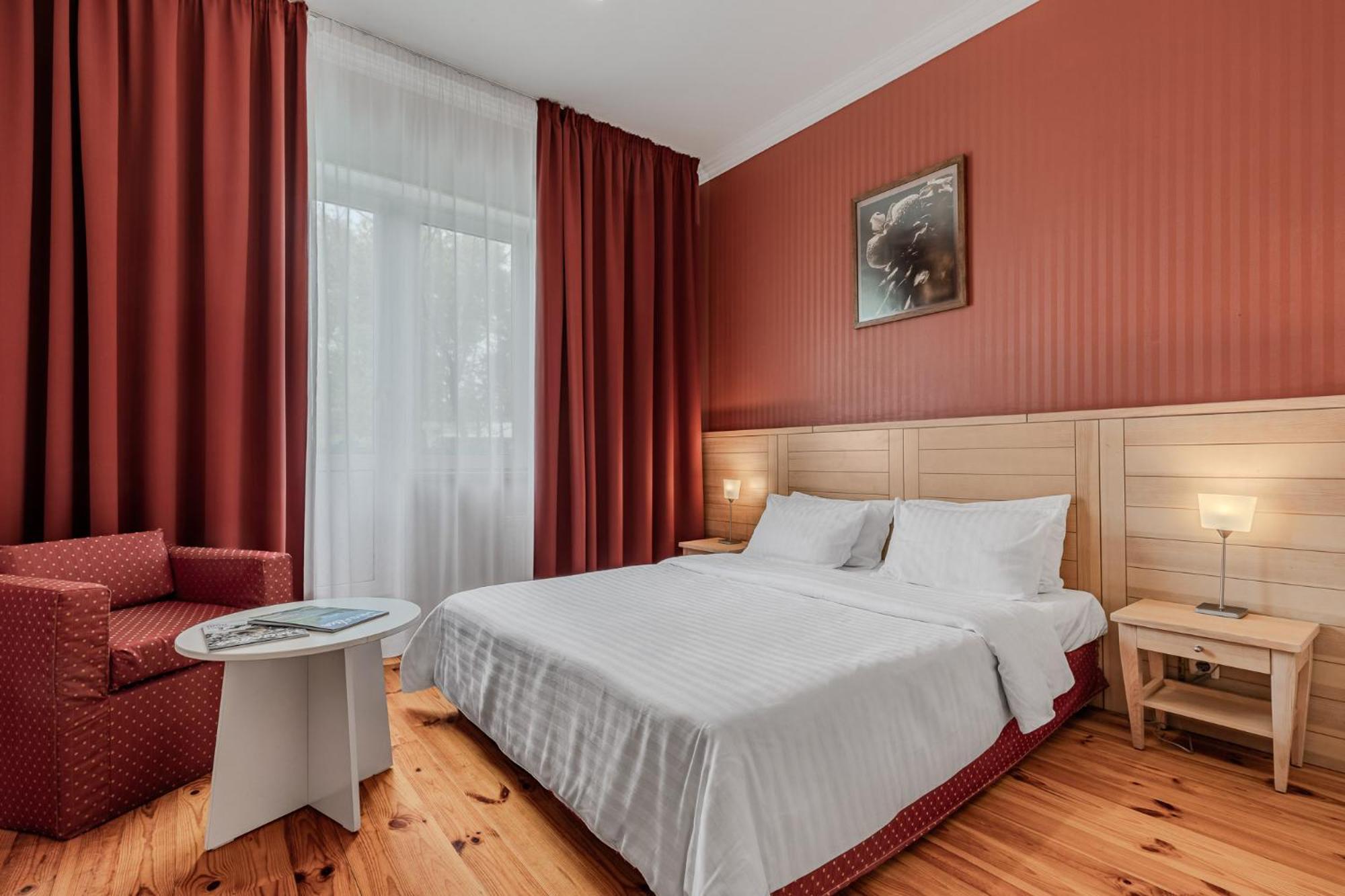 Seasons Spa Boutique Hotel Kozyn Bilik gambar